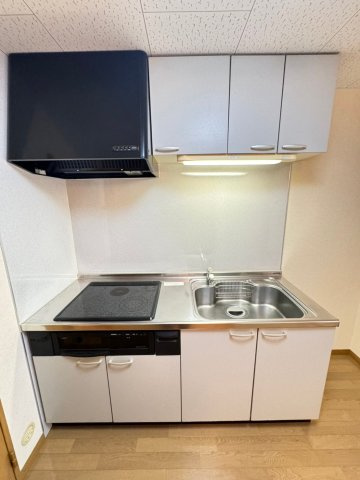 メゾンスバルのキッチン|同間取り別部屋の写真です。