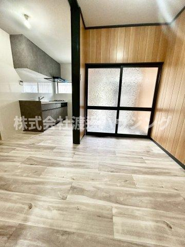 尼崎市西難波６丁目テラスハウスの居間・リビング