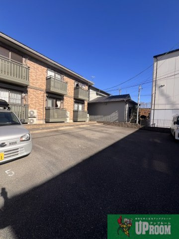 ラ フォーレ幸心 Ａの駐車場