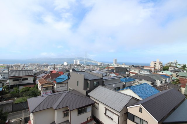 リアルテ霞ヶ丘の展望|明石海峡大橋が一望！