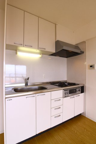 リアルテ霞ヶ丘のキッチン
