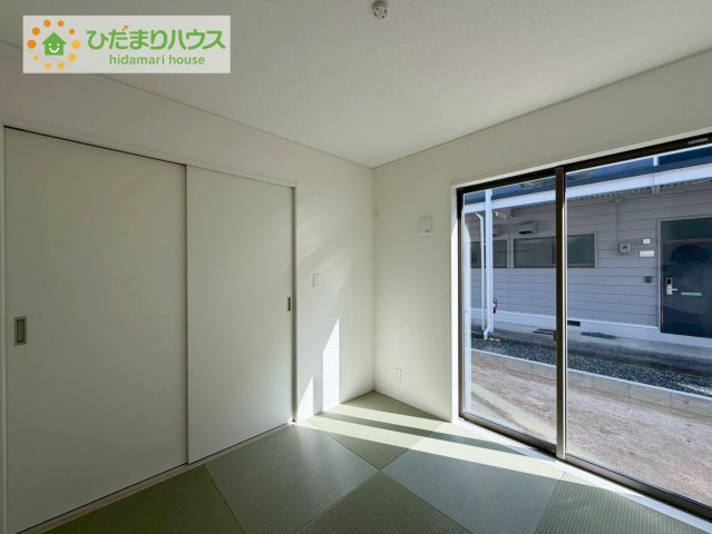 郡山市並木第1　新築戸建　5号棟の和室|リビングと隣り合わせにあるお部屋！扉を閉めれば、来客用の部屋として使えます♪