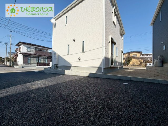 郡山市並木第1　新築戸建　5号棟の駐車場|自転車やバイクの保管スペースとしても利用でき、趣味の道具や子どもが遊ぶスペースとしても活用できますね