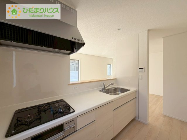 郡山市並木第1　新築戸建　5号棟のキッチン|料理をしながらでも、ご家族との会話を楽しめる対面式キッチン♪