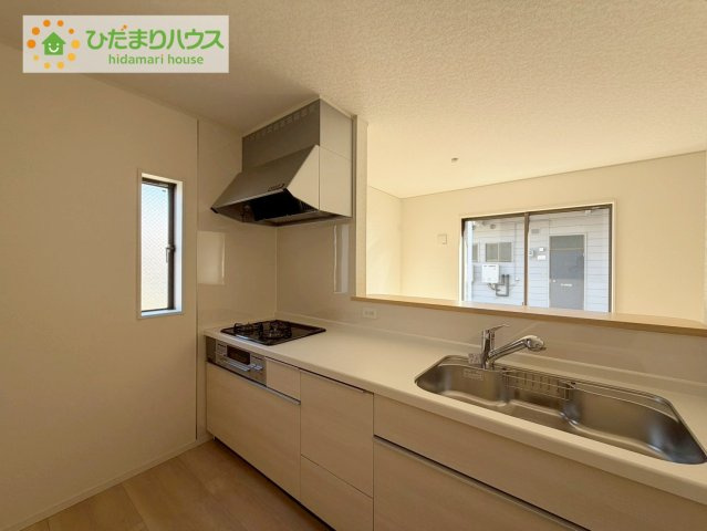郡山市並木第1　新築戸建　5号棟のキッチン|シンプルなシステムキッチン♪広々としていてお料理をするのにも十分な広さがあります！お子様とお菓子作りをしたり、新しいお料理に挑戦したり毎日の家事が楽しくなりそうです！