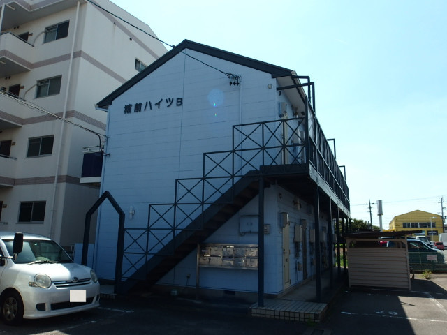 城前ハイツＢの外観