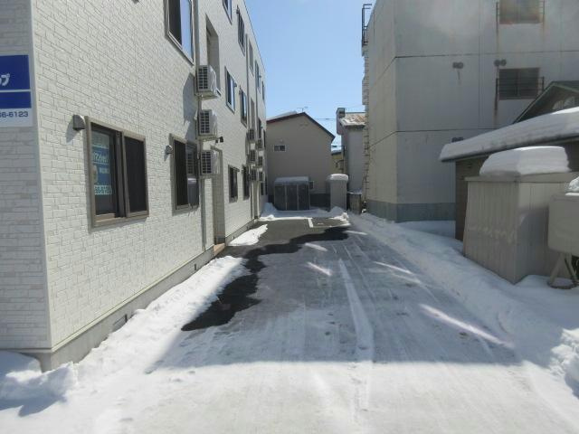 LUPUSの駐車場