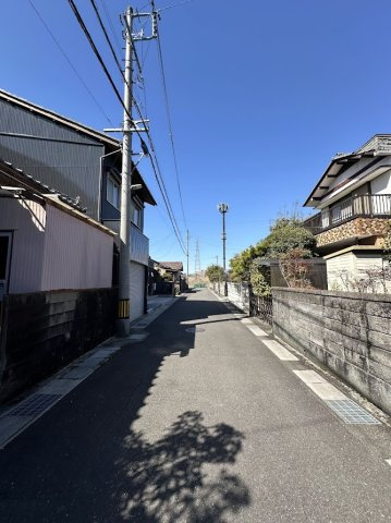 中古住宅　城田寺の前面道路含む現地写真