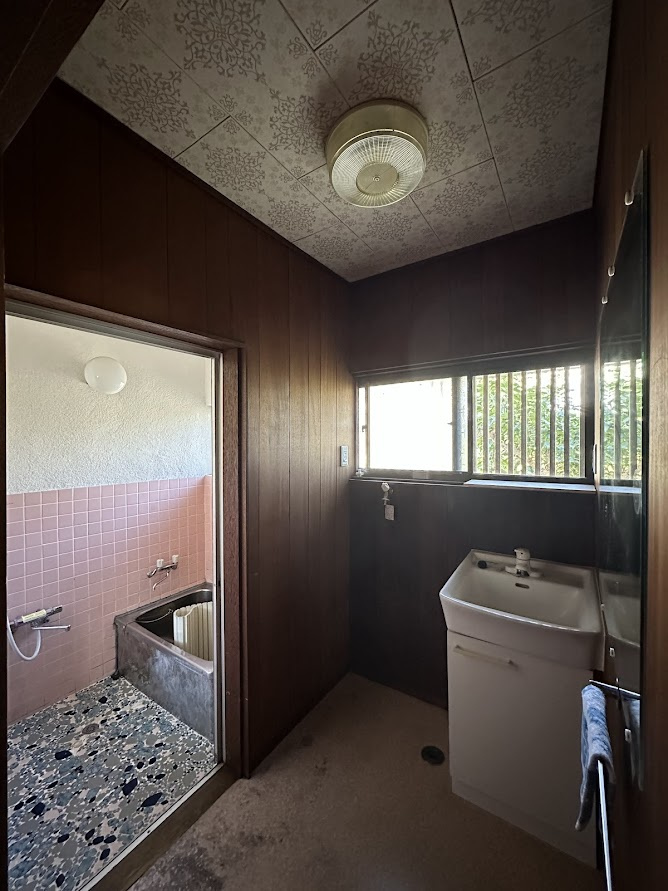 中古住宅　城田寺の洗面所