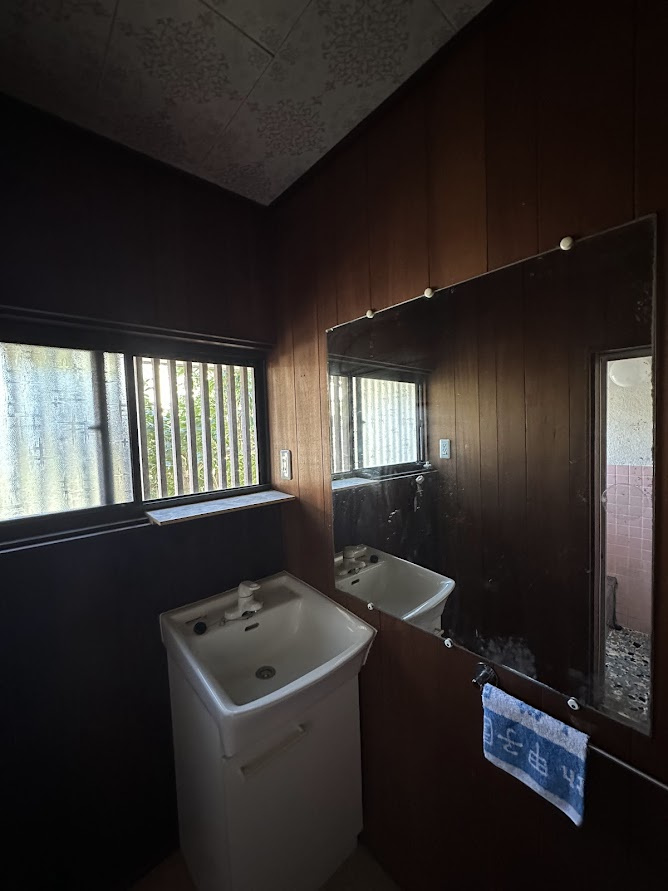 中古住宅　城田寺の洗面所