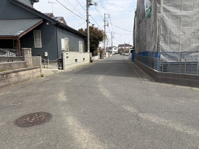 【前面道路含む現地写真】 | 本庄市東五十子第1期　ワイウッドコート　新築戸建　全5区画　2号棟