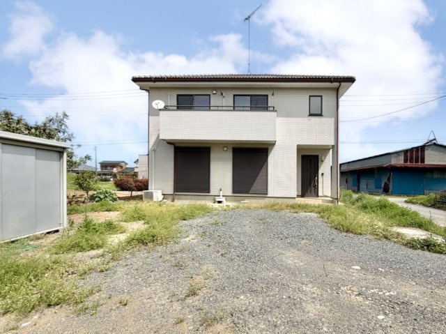 【中古戸建】羽生市大字藤井下組の外観|■外観｜外構や植栽の計画次第で、リゾートのような非日常間のある空間づくりも可能です♪