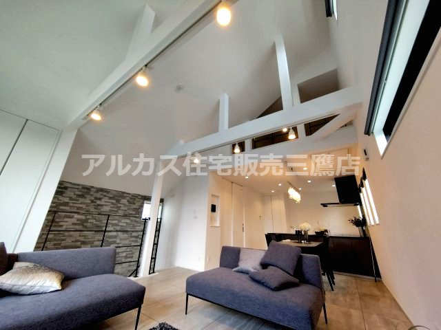 【内覧動画公開中！】西武新宿線 上石神井駅 13分 杉並区善福寺4丁目 新築戸建の居間・リビング