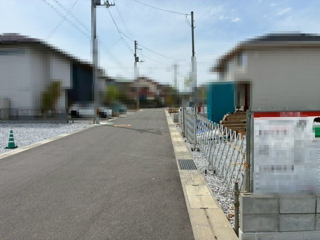 高知市鴨部8　新築一戸建ての前面道路含む現地写真|ゆとりある前面道路。