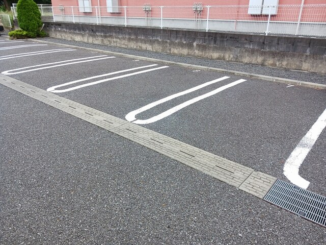 サプール・ヒルズⅠの駐車場