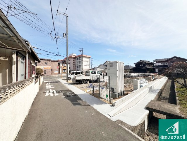 姫路市花田町勅旨　第3期　新築一戸建ての前面道路含む現地写真|周辺は落ち着いた街並みの住宅地！子育てがしやすい住環境です！まだ未完成ですが、現地でしかわからない事もございます。是非一度ご覧ください。