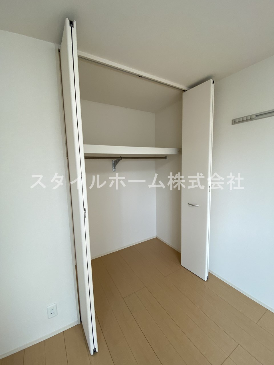 イールコートＡ棟の収納|別部屋写真です。