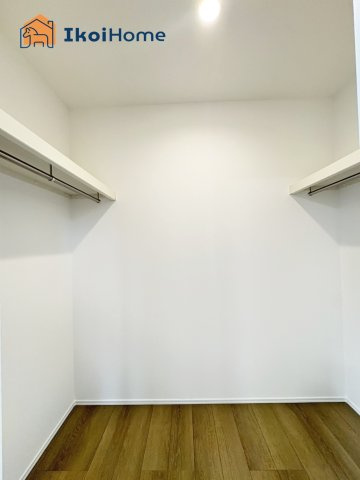 神戸市西区北山台2丁目　新築戸建の収納|【ホームページに現地動画掲載中】●年中無休：当日予約可●たくさんの洋服が収納できるWICあり！