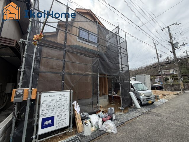 神戸市西区北山台2丁目　新築戸建の駐車場|●年中無休：当日予約可●駐車スペースは並列2台可能！前面道路は約4mです！交通量も少なく安心！