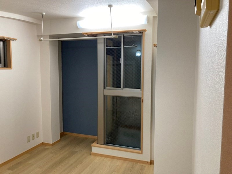 ハイムナウヒルズの寝室|お掃除がしやすいフローリングのお部屋☆