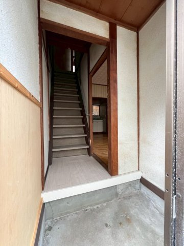 東垂水2丁目戸建の玄関