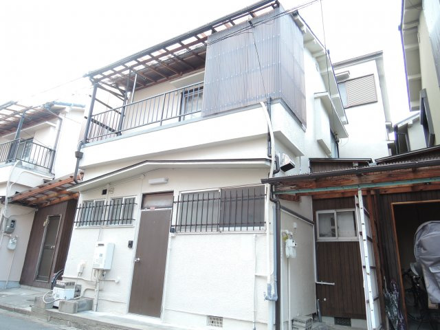 寿町１丁目貸家の外観