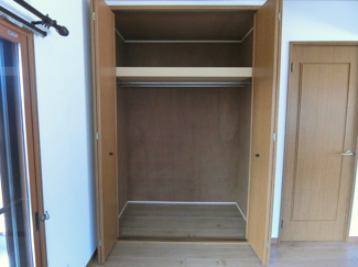 【収納】 | 【リフォーム住宅】中古一戸建　倉敷市中島　3LDK | 2階洋室収納。服や荷物もたっぷり収納できます。