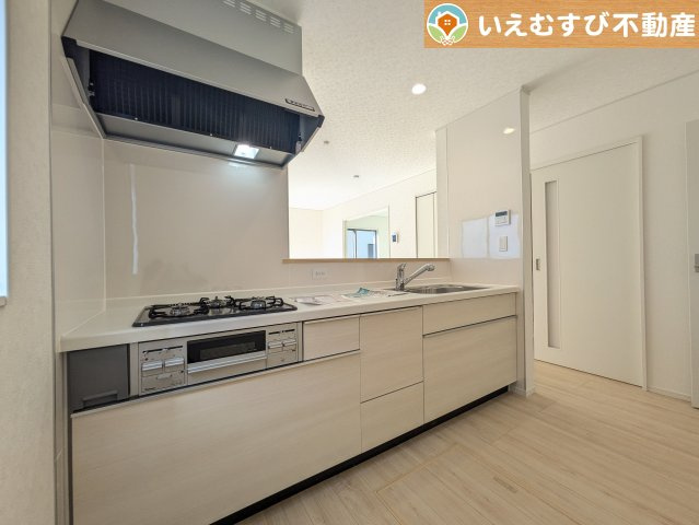 Cradle garden　鴻巣市筑波第5のキッチン|機能性収納性に溢れるキッチン
収納もたっぷり付いていてすっきり片付く！毎日楽しくお料理が出来そうです！