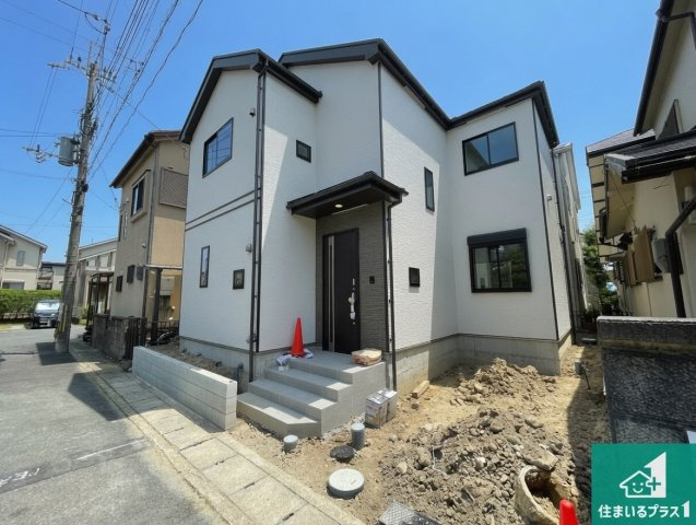 八幡市川口東扇　新築一戸建ての駐車場|駐車スペース！散水栓があるので、こまめに愛車を洗えます！