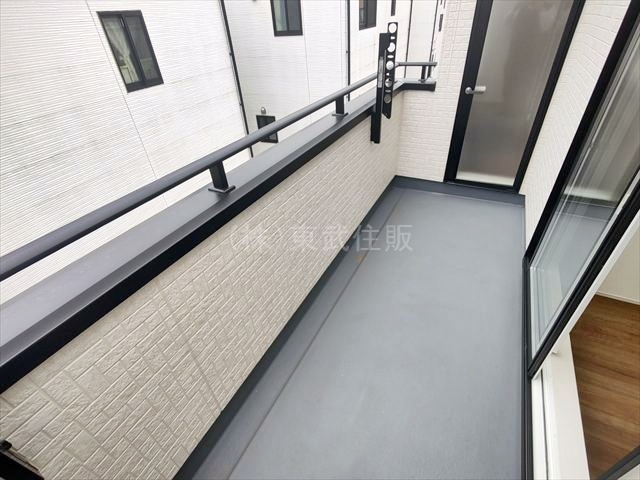 【バルコニー】 | 坂戸市花影町2期　全5棟　1号棟 | 風通しの良いバルコニーです