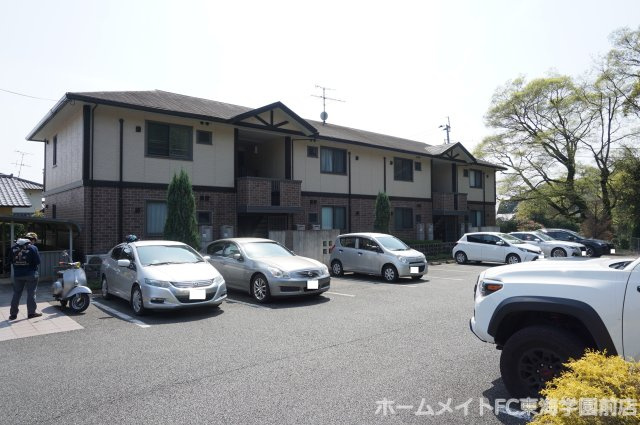 熊本市中央区黒髪６丁目のアパートの駐車場