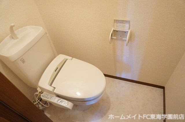 熊本市中央区黒髪６丁目のアパートのトイレ
