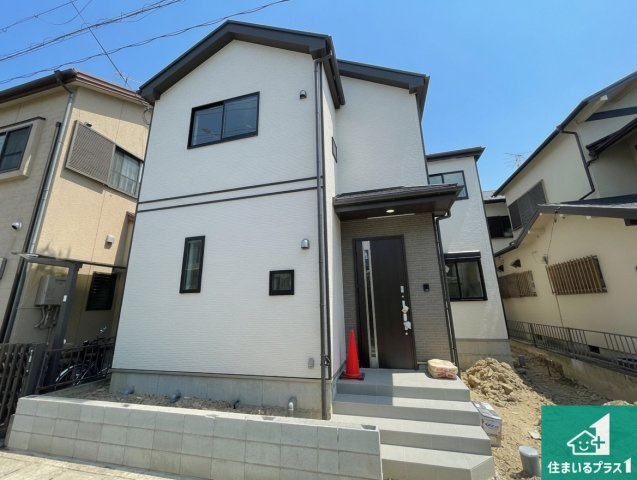 八幡市川口東扇　新築一戸建ての外観|お客様に長く安心して住んでいだだける事にこだわった家づくり！住んでからのアフターサービスにもしっかりと取り組んでいます！