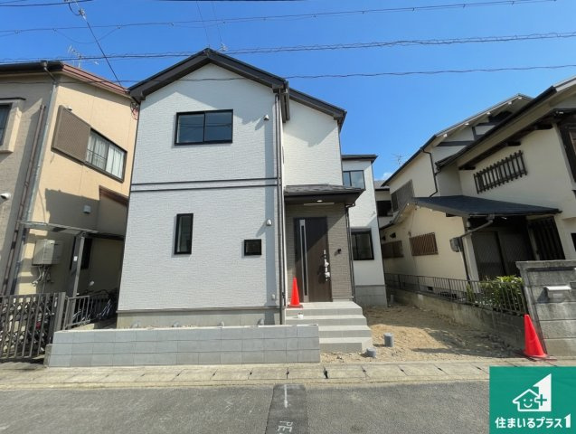八幡市川口東扇　新築一戸建ての外観|安心の10年保証！外観を美しく保ち、雨水で汚れを落とします！気になることがありましたら、お気軽にお問い合わせください！