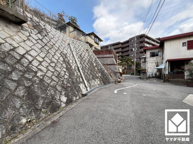 西宮市甲陽園東山町の外観