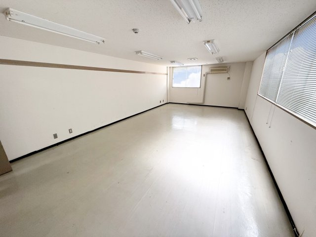 【玄関】 | イトウビル