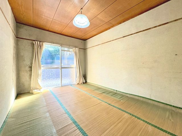 【価格改定】南円明寺ヶ丘団地6号棟の和室|お子様部屋や書斎にもちょうど良いお部屋です。