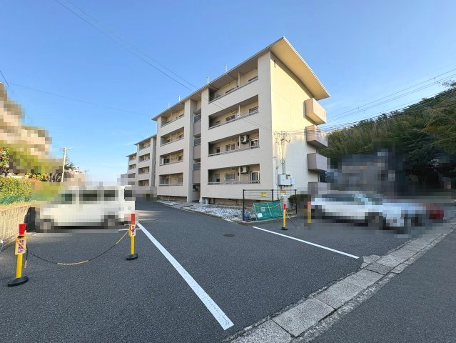 【商談中】南円明寺ヶ丘団地6号棟の駐車場|駐車場権利有。