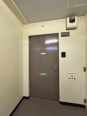 メイゾン牛込の玄関
