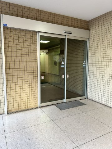 メイゾン牛込のエントランス