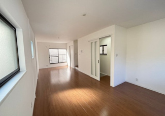 【居間・リビング】 | 枚方市招提南町2丁目　中古戸建