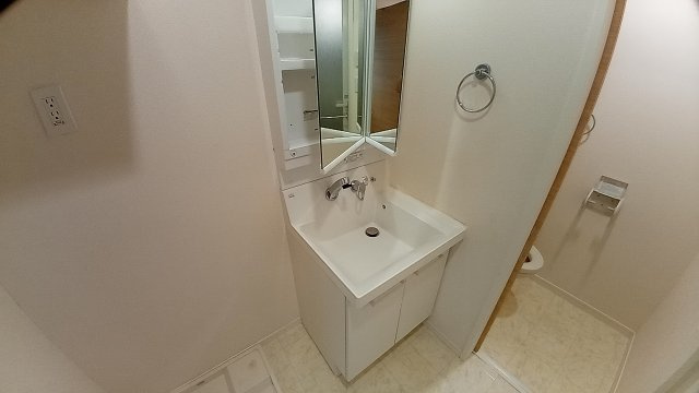 シェルベール伍番館の独立洗面台