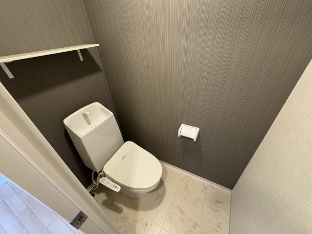 Comfort Luminousのトイレ|シャワー付き暖房便座
