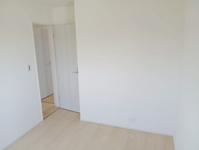 【洋室】 | 沼津市大塚3期 新築建売分譲住宅 建物＋土地 TW06108 | 沼津市大塚　1号棟　２階5.3帖　※令和８年７月24日撮影