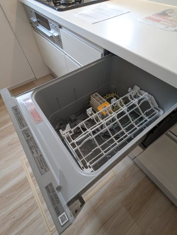 水戸市平須町　14期のキッチン|三口コンロでお料理もスムーズ！うれしい食洗器付きで時短に繋がり～家事もラク～！！