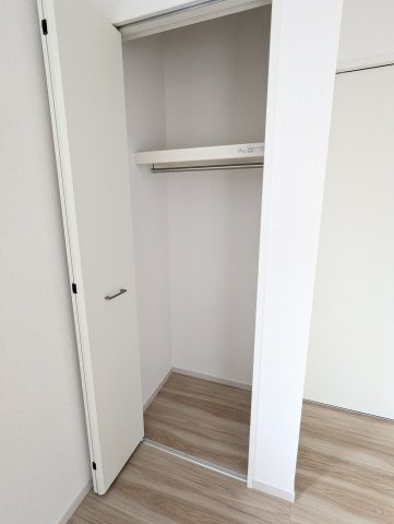 水戸市平須町　14期の収納|洋室にもしっかりとした収納があり、すっきりお部屋をお使いいただけます。