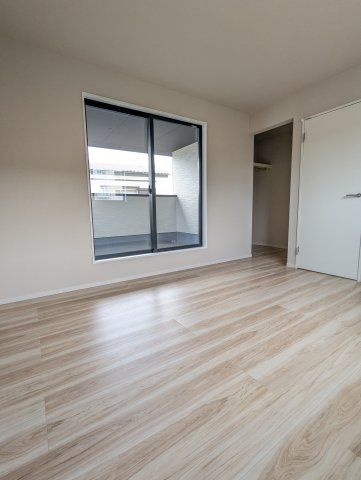 水戸市平須町　14期の洋室|陽当たりが良くサッシにはペアーガラスを採用高い断熱性による省エネで快適な暮らしを～！