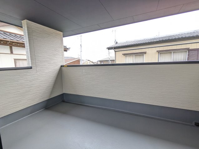 水戸市平須町　14期のバルコニー|暖かな日差しのふりそそぐ広々バルコニー、たくさんの洗濯物が干せます～