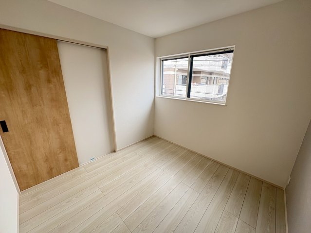 関守町3丁目　新築戸建ての洋室|スタンダードな洋室です