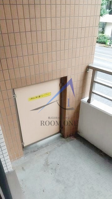 ドルチェ東京・八重洲通りのバルコニー|バルコニーです。